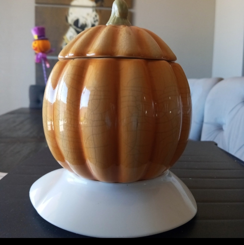 Hallmark Pumpkin Jack O Lantern Halloween Ceramic